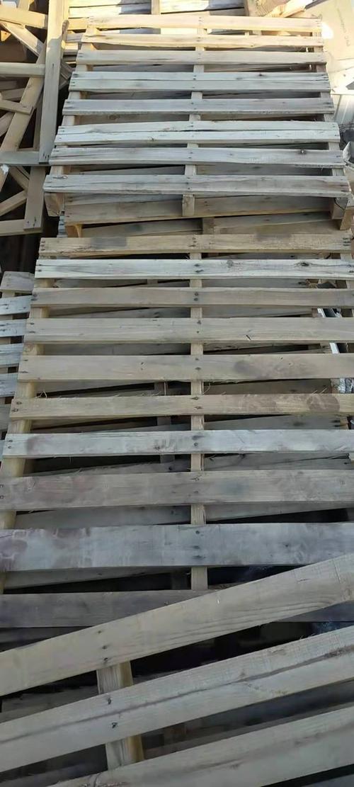 肇庆鼎湖区工地废柴回收——力阁木材加工厂让您的闲置变废为宝